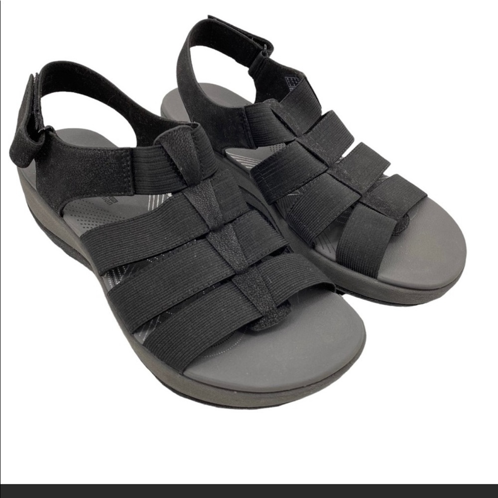 Cloudsteppers by Clarks, black strappy sandals. Women’s 7.5 Medium, barely worn!